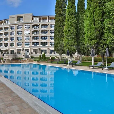 Carpe Explorer Apartment Saints Constantine and Helena