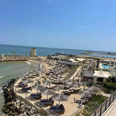 Apartment Carpe Explorer Saints Constantine and Helena