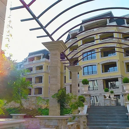 Apartment Carpe Explorer