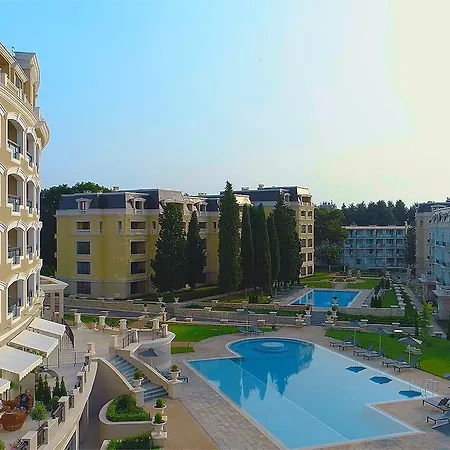 Apartment Carpe Explorer Saints Constantine and Helena