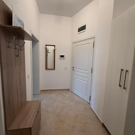 Apartment Carpe Explorer Saints Constantine and Helena